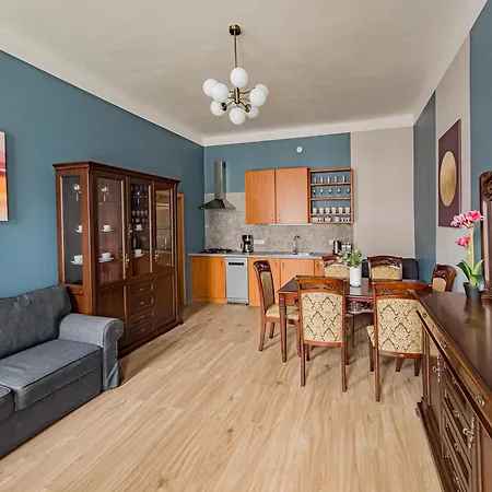 Apartment Vinohrady 2bdr Prague