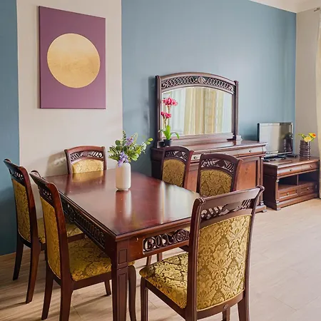 Vinohrady 2bdr Apartment Prague